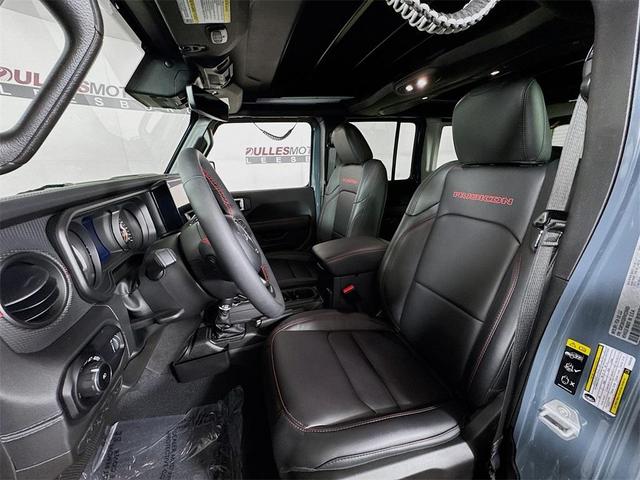 Photo of 2024 Anvil Clearcoat Jeep Wrangler