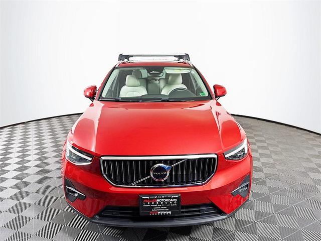 Photo of 2023 Fusion Red Metallic Volvo XC40