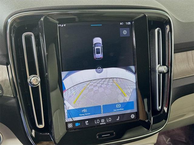 Photo of 2023 Fusion Red Metallic Volvo XC40