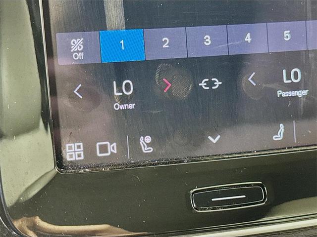 Photo of 2023 Fusion Red Metallic Volvo XC40