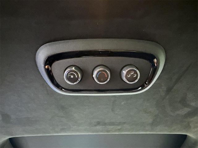 Photo of 2024 DB Black Crystal Clearcoat Dodge Durango