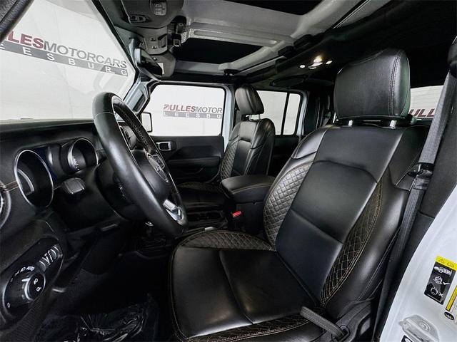 Photo of 2021 Bright White Clearcoat Jeep Gladiator