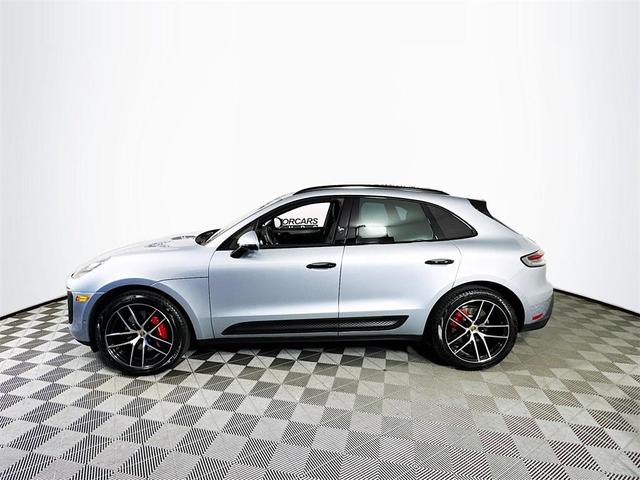 Photo of 2023 Dolomite Silver Metallic Porsche Macan