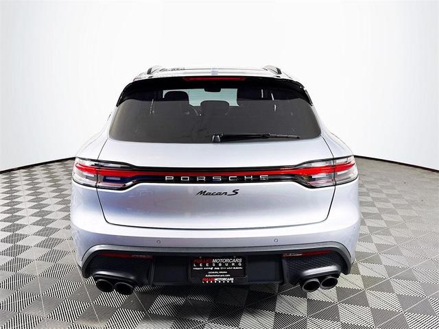 Photo of 2023 Dolomite Silver Metallic Porsche Macan