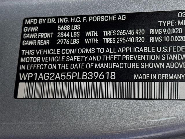 Photo of 2023 Dolomite Silver Metallic Porsche Macan