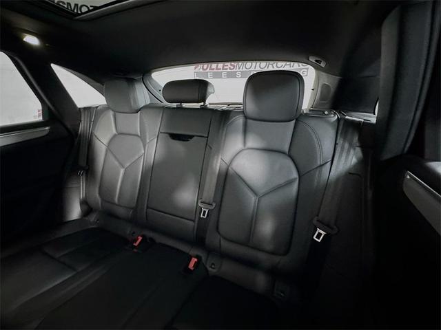 Photo of 2023 Dolomite Silver Metallic Porsche Macan
