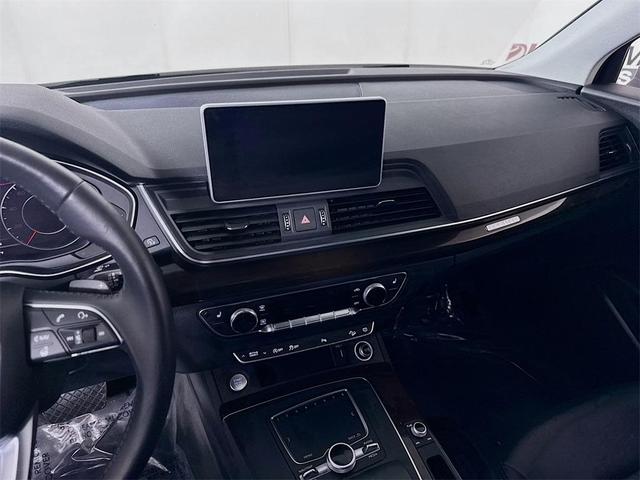 Photo of 2018 Monsoon Gray Metallic Audi Q5