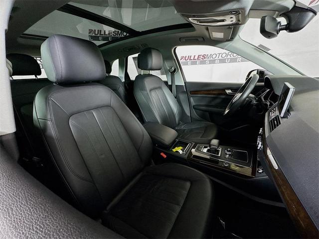Photo of 2018 Monsoon Gray Metallic Audi Q5
