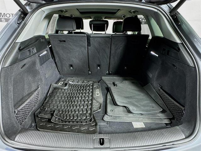 Photo of 2018 Monsoon Gray Metallic Audi Q5