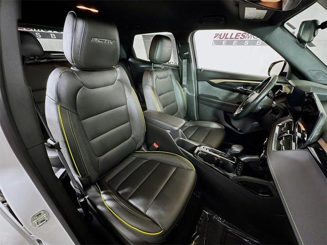 Photo of 2024 Summit White Chevrolet Trailblazer