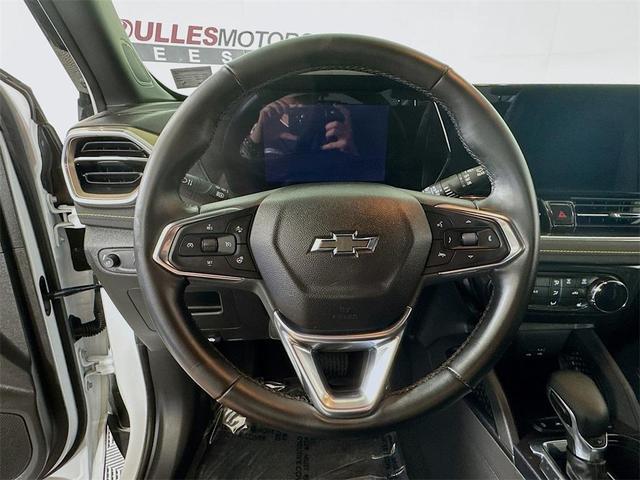 Photo of 2024 Summit White Chevrolet Trailblazer
