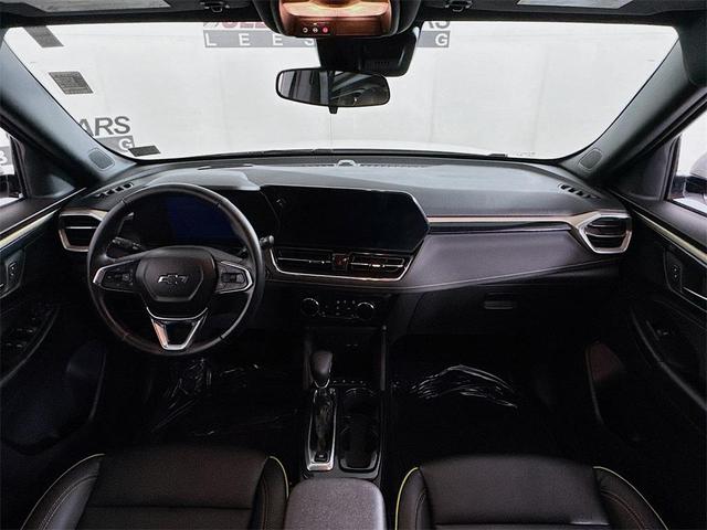 Photo of 2024 Summit White Chevrolet Trailblazer