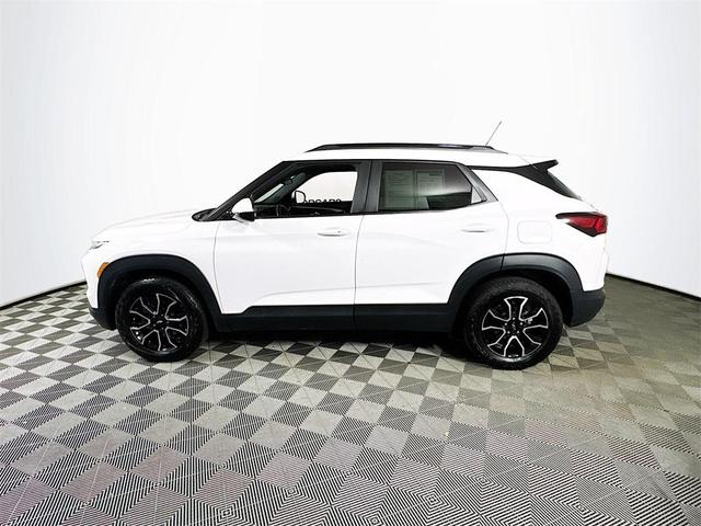 Photo of 2024 Summit White Chevrolet Trailblazer