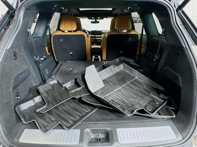 Photo of 2022 Warm Titanium / Black Obsidian INFINITI QX60