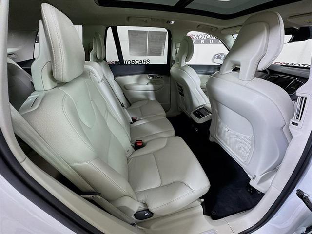Photo of 2020 Crystal White Metallic Volvo XC90