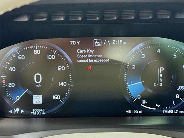 Photo of 2020 Crystal White Metallic Volvo XC90