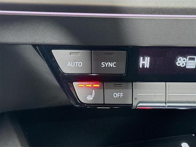 Photo of 2024 Glacier White Metallic Audi Q4 e-tron