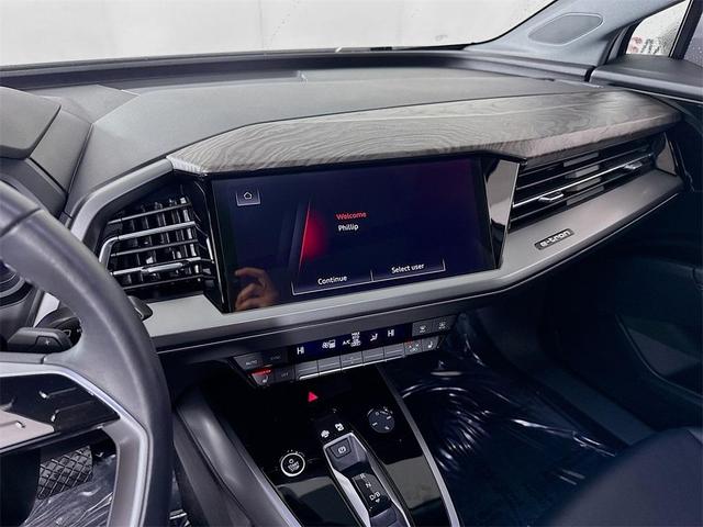 Photo of 2024 Glacier White Metallic Audi Q4 e-tron