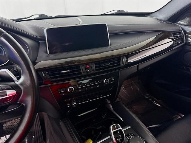 Photo of 2019 Carbon Black Metallic BMW X6