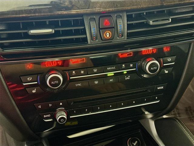 Photo of 2019 Carbon Black Metallic BMW X6