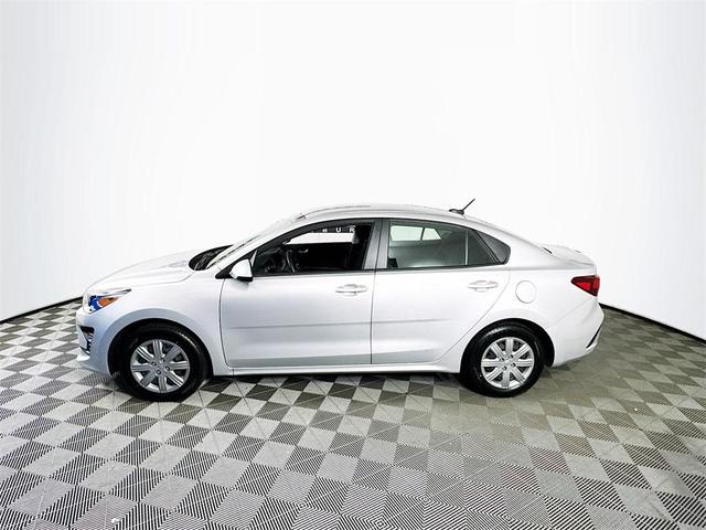 Photo of 2023 Silky Silver Kia Rio