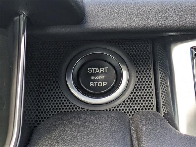 Photo of 2021 Fuji White Land Rover Range Rover Sport