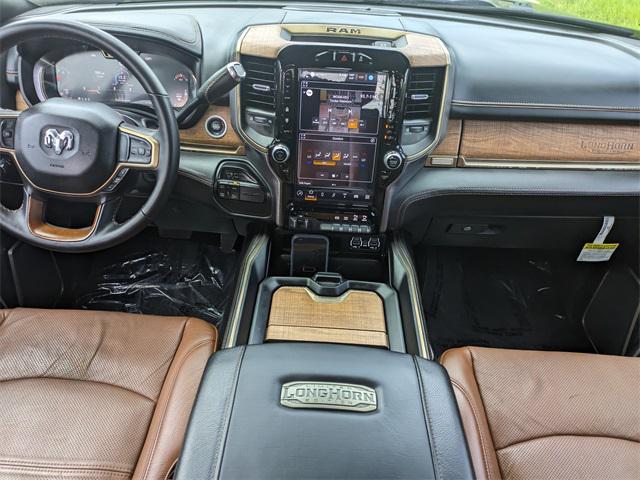 Photo of 2024 Diamond Black Crystal Pearlcoat RAM 2500
