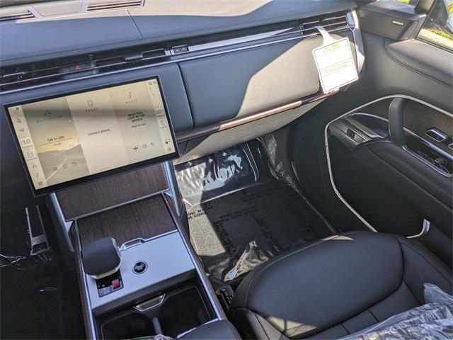 Photo of 2025 Gray Land Rover Range Rover