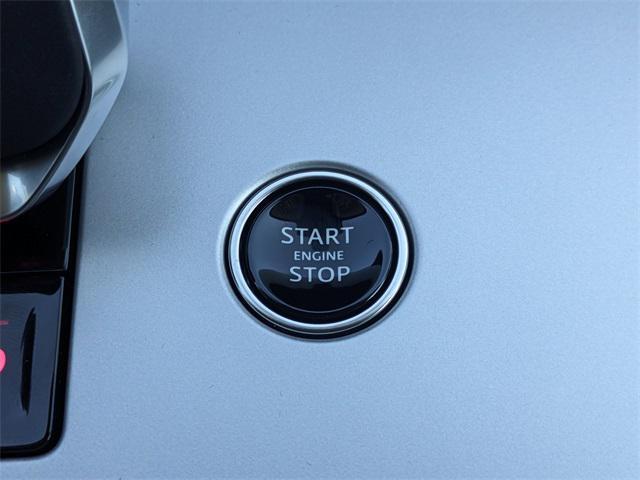 Photo of 2025 Gray Land Rover Range Rover