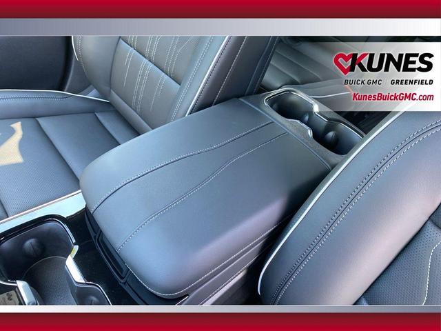 Photo of 2026 iridescent white tricoat Buick Enclave