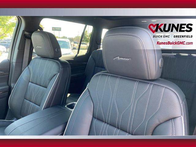 Photo of 2026 iridescent white tricoat Buick Enclave