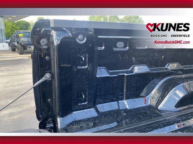 Photo of 2025 Onyx Black GMC Canyon