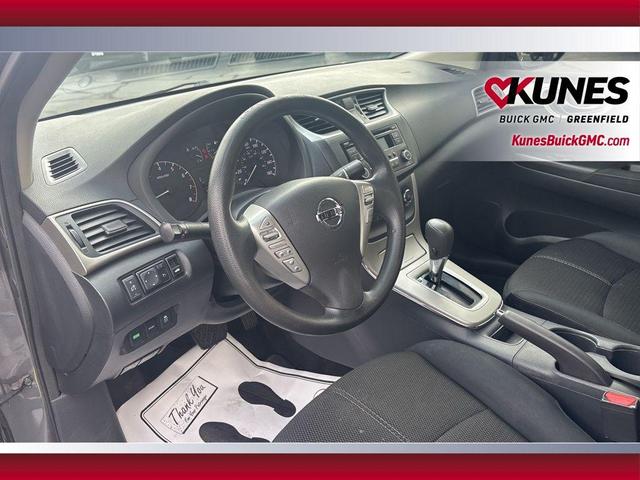 Photo of 2015 Gun Metallic Nissan Sentra