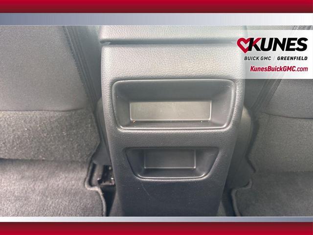 Photo of 2015 Gun Metallic Nissan Sentra