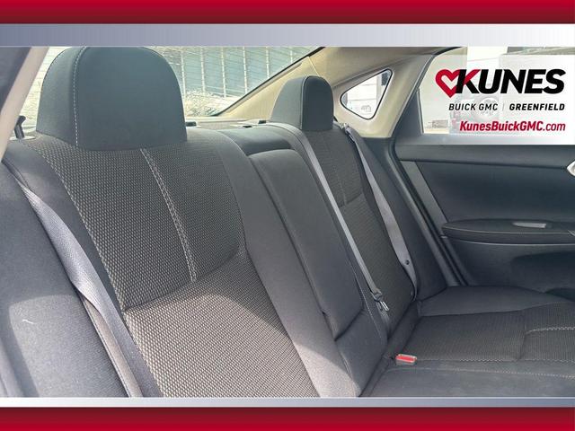 Photo of 2015 Gun Metallic Nissan Sentra