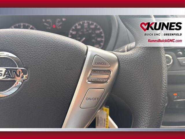 Photo of 2015 Gun Metallic Nissan Sentra