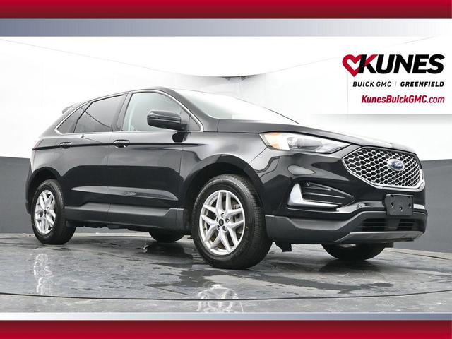 Photo of 2023 Black Metallic Ford Edge