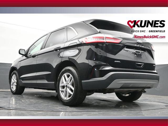 Photo of 2023 Black Metallic Ford Edge