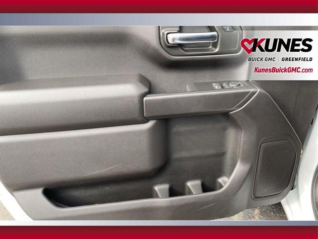 Photo of 2024 Summit White GMC Sierra 1500
