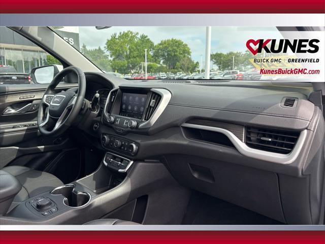 Photo of 2024 Summit White GMC Terrain