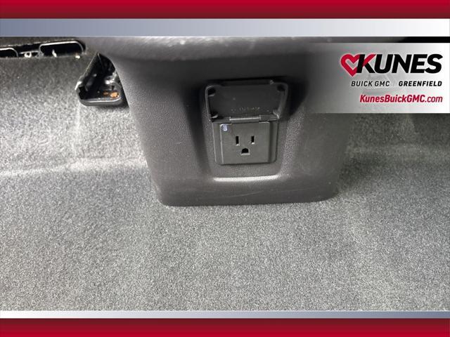 Photo of 2024 Summit White GMC Terrain