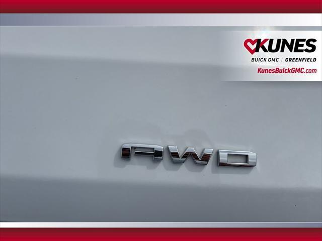 Photo of 2024 Summit White GMC Terrain