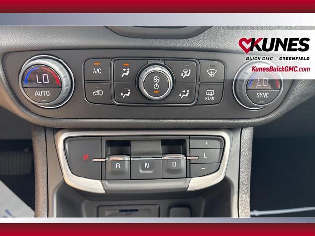 Photo of 2024 Summit White GMC Terrain