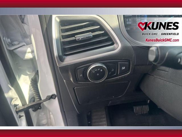 Photo of 2024 Oxford White Ford Edge