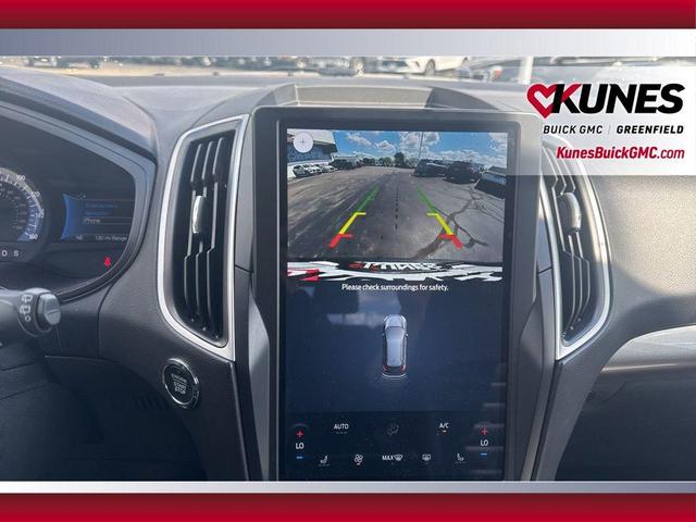Photo of 2024 Oxford White Ford Edge