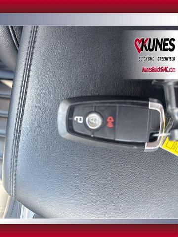Photo of 2024 Oxford White Ford Edge
