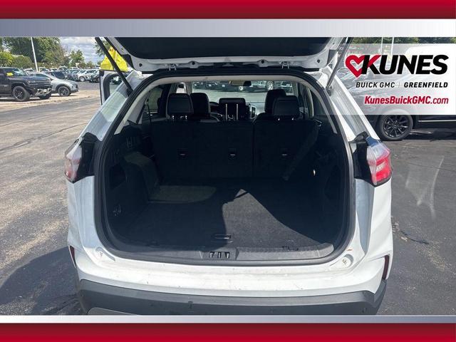 Photo of 2024 Oxford White Ford Edge