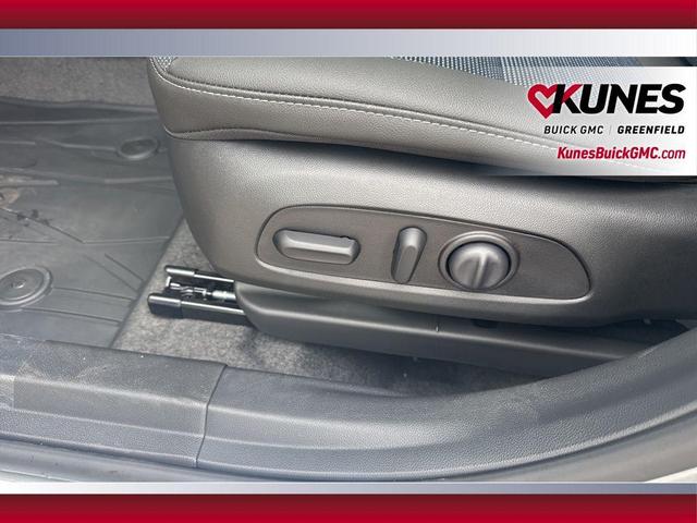 Photo of 2026 Moonstone Gray Metallic Buick Envista