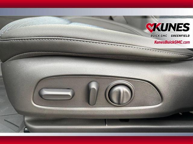 Photo of 2026 Ebony Twilight Metallic Buick Envista