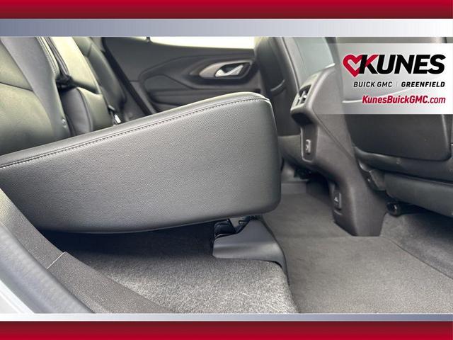 Photo of 2024 Summit White GMC Terrain